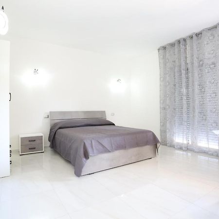 Il Giglio Hotel Кастел Волтурно Екстериор снимка