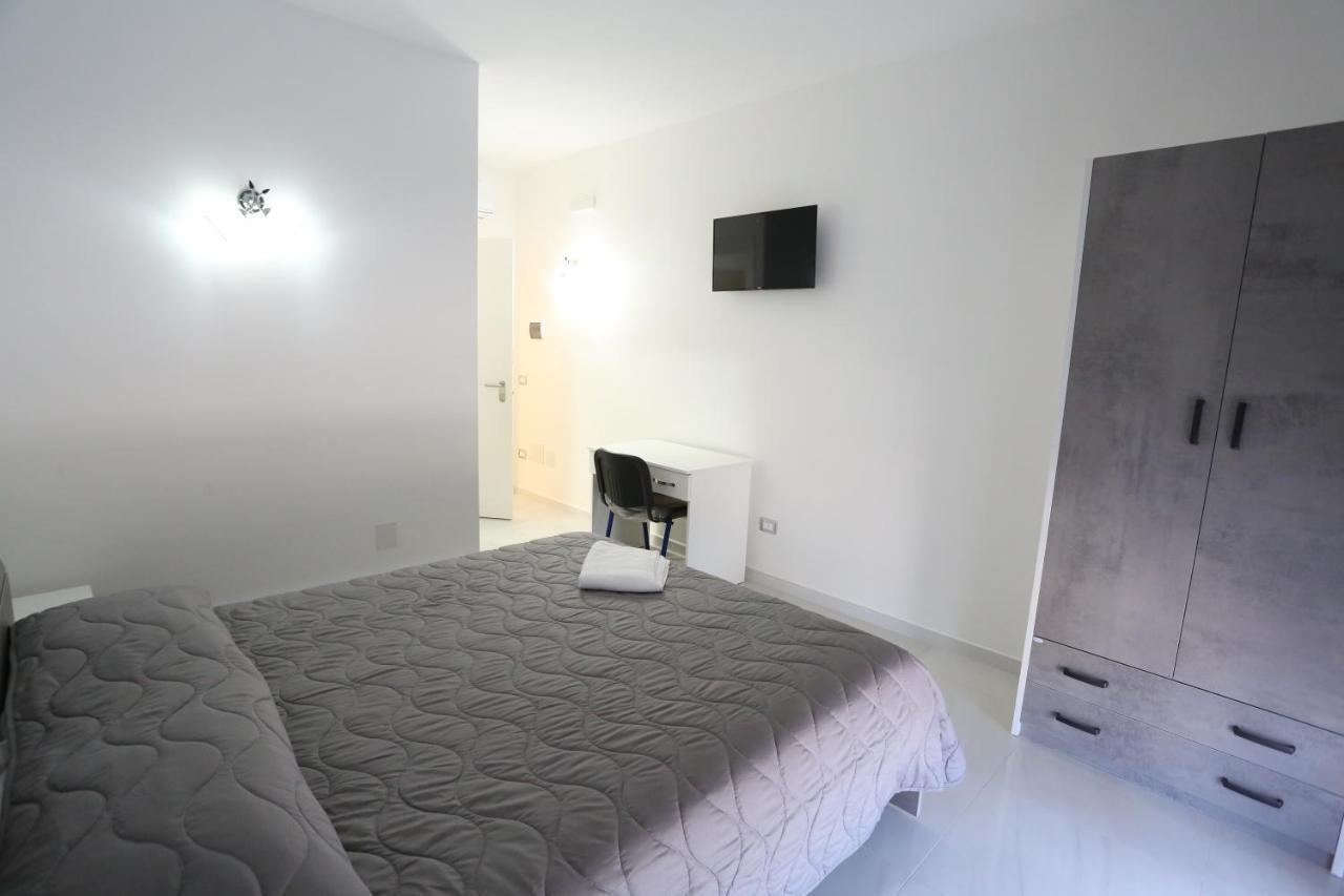 Il Giglio Hotel Кастел Волтурно Екстериор снимка